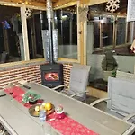 къща томови,стаи за гости Гостевой дом Девин