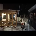 къща томови,стаи за гости Девин