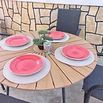къща томови,стаи за гости 4*