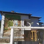 Гостевой дом къща томови,стаи за гости 4*
