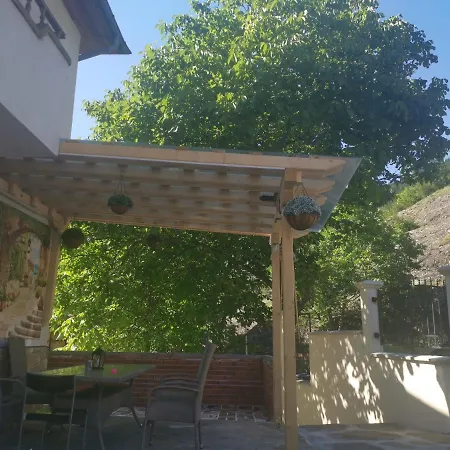 Guest house къща томови,стаи за гости *
