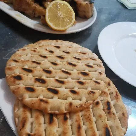 Πανσιόν къща томови,стаи за гости Ντέβιν