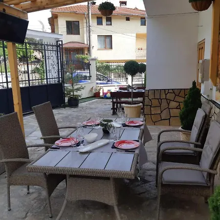 къща томови,стаи за гости Guest house *