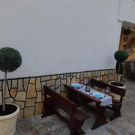 къща томови,стаи за гости Πανσιόν 4*