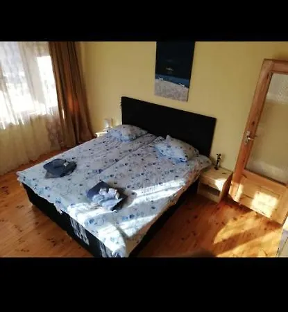 Πανσιόν къща томови,стаи за гости 4*