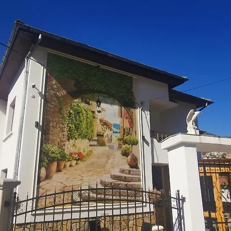 къща томови,стаи за гости 4* Ντέβιν