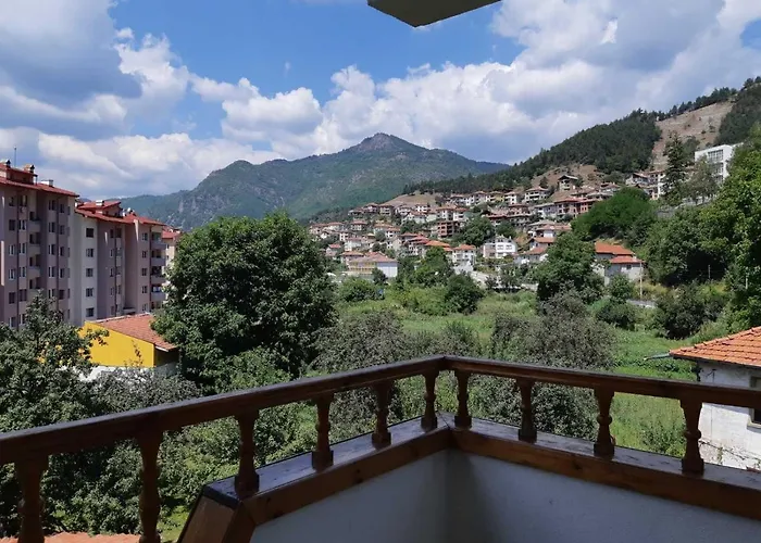 къща томови,стаи за гости 4*