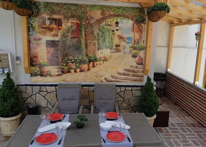 招待所 къща томови,стаи за гости 4*