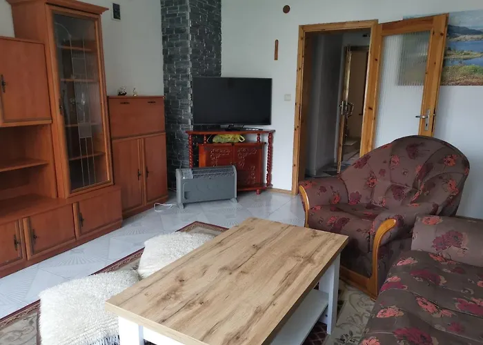 招待所 къща томови,стаи за гости