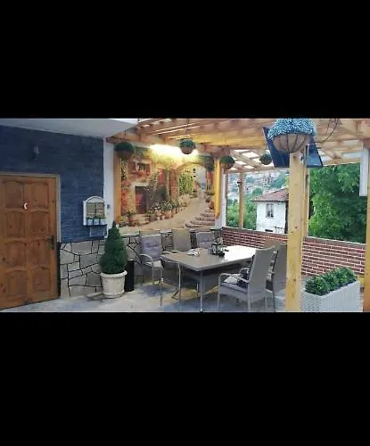 къща томови,стаи за гости 4* 代温