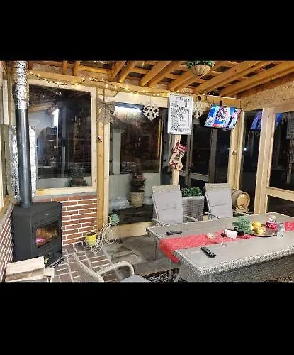 къща томови,стаи за гости 4* 代温