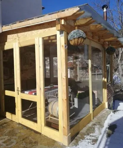 къща томови,стаи за гости 招待所 4*