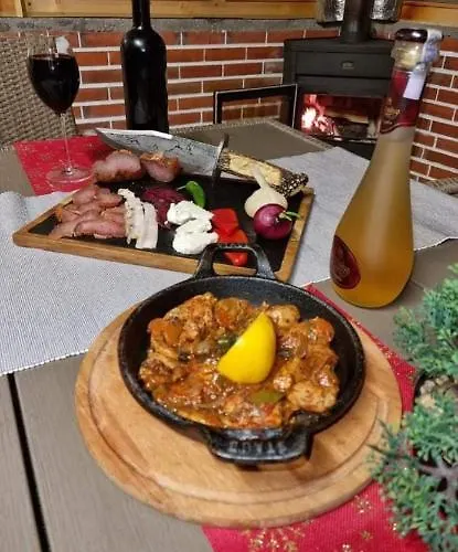 къща томови,стаи за гости 招待所 代温