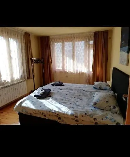 къща томови,стаи за гости 代温