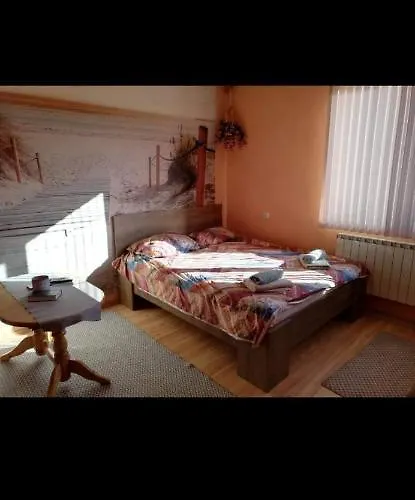 招待所 къща томови,стаи за гости