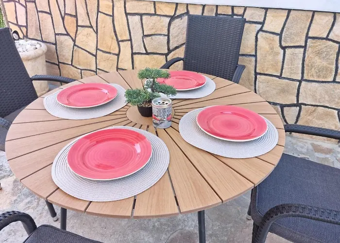 къща томови,стаи за гости 4*